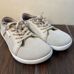 WHITIN Men's Beige Minimalist Barefoot Sneakers